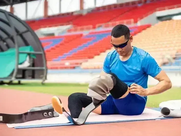 Professional Sports Injury Chiropractic Care services by Arrowhead Clinic Chiropractic in Atlanta, GA &mdash; licensed Chiropractor provider